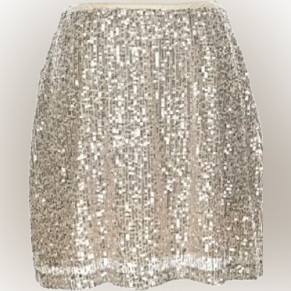 Beautiful sequin gold mini skirt.